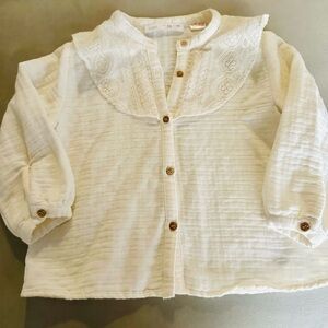 Kids Zara blouse in perfect condition.